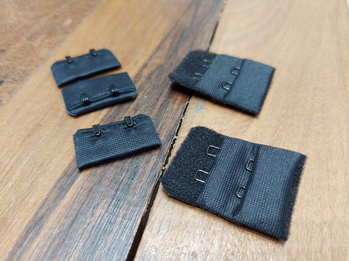 Gancho De Tela Para Corpiño 30mm 2x2 Negro X 50 Pares 1