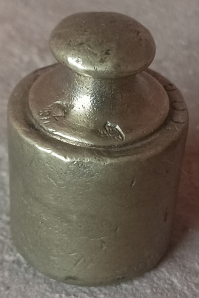 Antigua Pesa De Bronce 200g., Sellada. 0