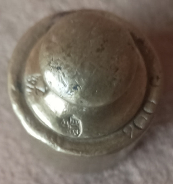 Antigua Pesa De Bronce 200g., Sellada. 1