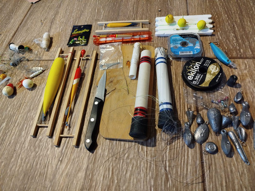 Lote Pesca Valija, Boyas, Anzuelos, Plomadas, Tanza Y Otros 0