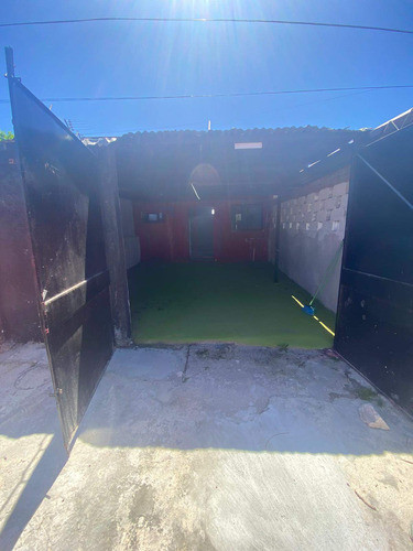 Casa En Alquiler C/ Cochera En Shangrilá 0