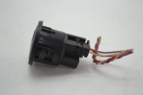 Entrada Usb Auxiliar Console Peugeot 208 2014 Original 1