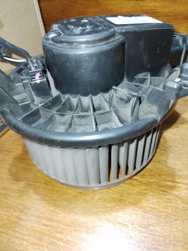 Vendo Forzador De Aire  Acondicionado Y Cubiculo,toyota Hilu 1