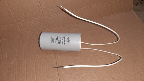 Capacitor De 40 Microfaradios 250 Vac 1