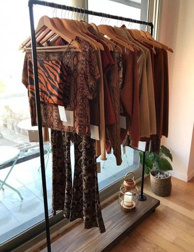 Percheros Local Indumentaria Movibles Armados Y Pintados 1