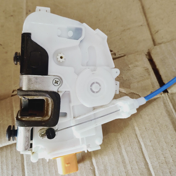 Cerradura De Puerta Delantera Izquierda Volkswagen Gol G5 0