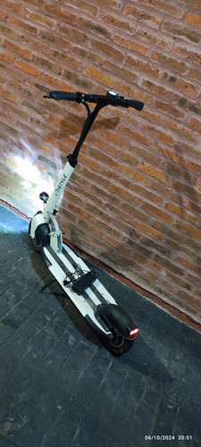 Monopatín Eléctrico 1