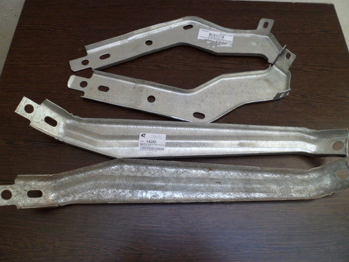 Soportes De Paragolpe Delantero Completo Ford Falcon 82/91 1