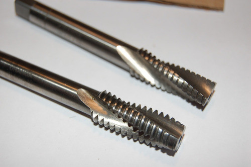 Macho  De  1/2 -  W - 12 Hilos  Helicoidal  Usado 0