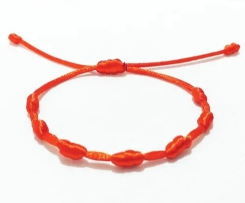 Pulcera De Hilo Rojo Con Siete Nudos Regulable 0
