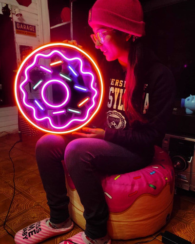 Cartel Silueta Dona En Neón Led / Deco / Figuras 1