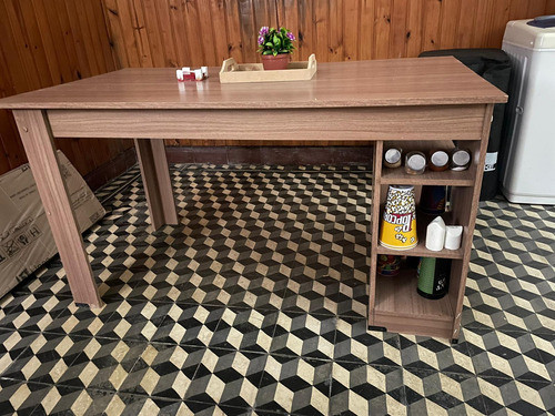 Desayunador Con Estantes 0