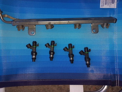 Vendo 4 Inyectores De Combustible Originales Motor M4r 2.0 1