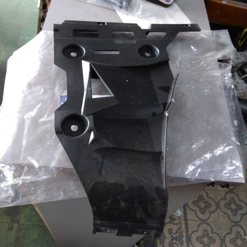 Soporte Paregolpe Mercedes Benz W 203 1