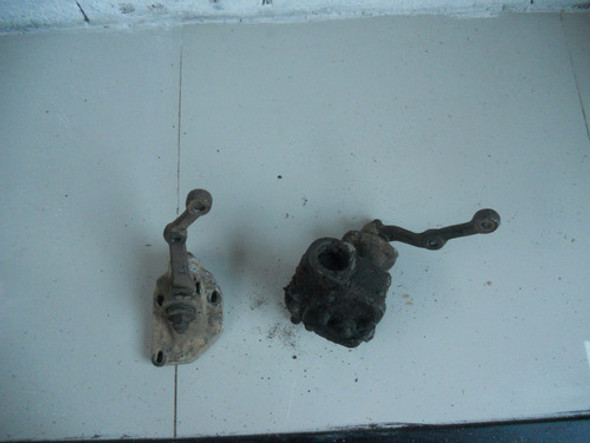 Caja De Dirección Y Porta Brazo Fiat 600 - 850 0