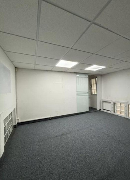 Oficina Dos Ambientes En Parque Rodó 0