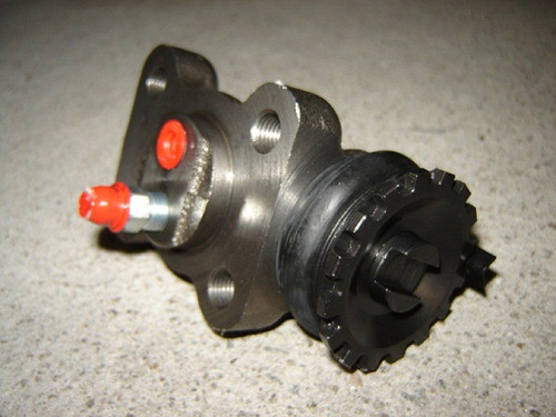 Cilindro Freno Delantero Derecho Ch 5-90 1 1/8 Con Purgador 1