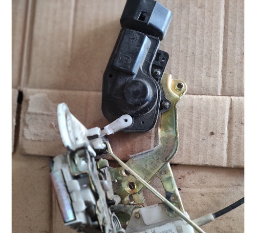 Cerradura De Puerta Trasera Derecha Byd F0 (consultar Stock) 1