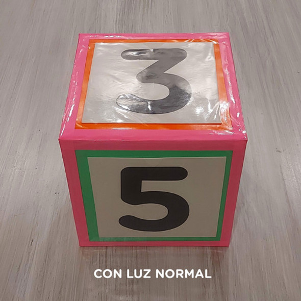 Dado Cubo Fluor Con Números Y Constelaciones - Luz Negra 1