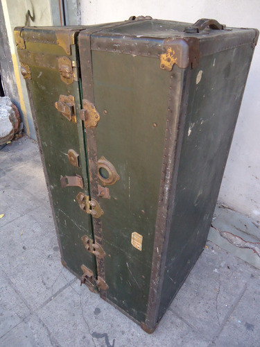 Baul Ropero Con Perchas Y Cajones D 1254 0