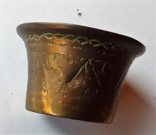 Antigo Pilão Almofariz Em Bronze Maciço Com Rico Detalhes 0