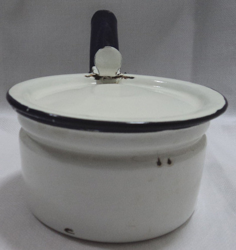 Antigua Salivera Enlozada Con Tapa Y Manija Blanca Negra B10 1