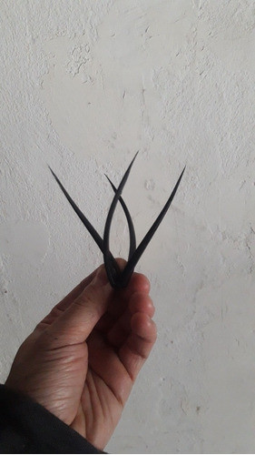 Pinche Suelto 9 Cm, Pinche 4 Puntas, Proteccion Medianera 1