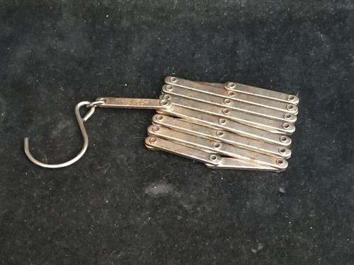 Antigua Percha De Viaje Plegable Metalica 1