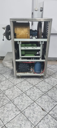 Fabricadora De Helados Discontinua 60lts/h 1