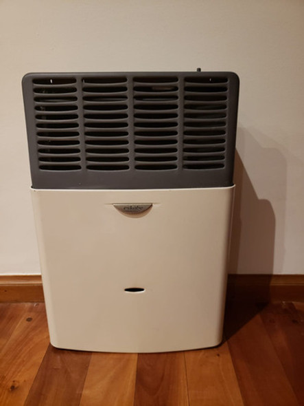 Estufa Eskabe  3000 Kcal Miniconvex. Sin Salida. Excelente 0