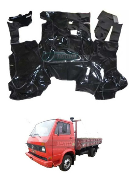 Tapete Vinil Preto Com Capuz Vw 7100 7120 8120 8140 8150 915 0
