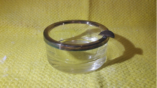 Cenicero Con Virola De Metal Blanco 1