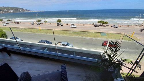 Apartamento En Alquiler En Piriapolis, Frente Al Mar 1