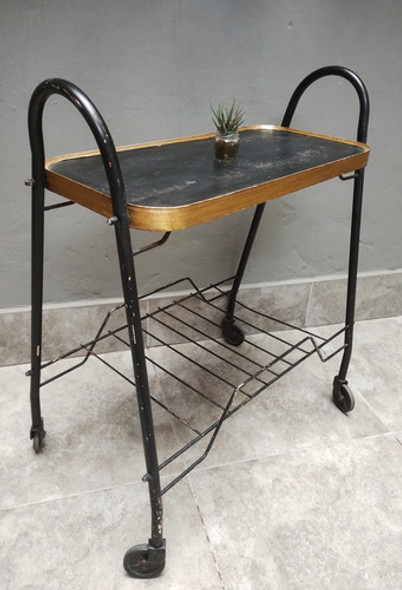 Mesa Mesita Tv Arrime Móvil Caño Antiguo Con Ruedas Vintage 0