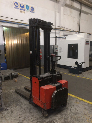 Apilador Eléctrico Bt 5,5  M 1500 Kg Hombre A Bordo Parado 0