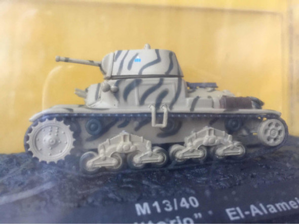 Tanques De La Segunda Guerra Mundial Planeta . M13/40 . # 50 1