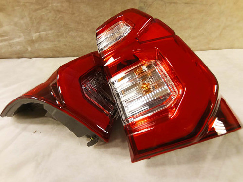 Kit Faros Traseros Luz Led Toyota Hilux 2016+ 1