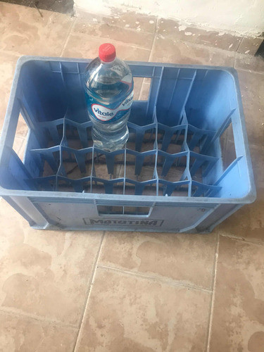 Cajon Plástico Para 24 Botellas. 0