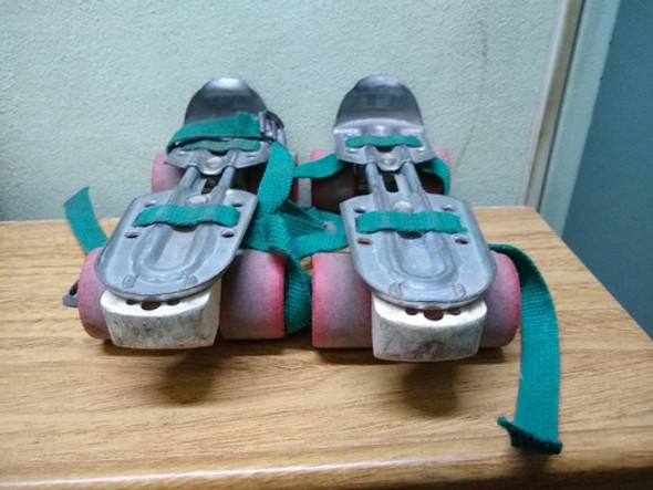 Par De Patines Leccese De Metal Regulables  Antiguos 0