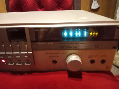 Cassetera Philips Aw-721 1