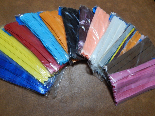 Hojas Papel Regalo + Moños + Sticker Felicidades 1