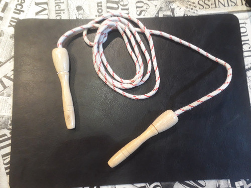 Soga De Saltar Infantil - Mango De Madera 1