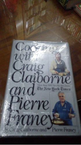 Libro Cooking With Craig Claiborne And Pierre Francey 0