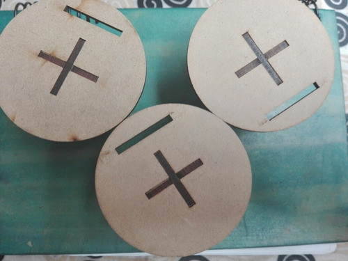 4 Mesas Para Casa De Muñecas  Madera Mdf Impecables 1