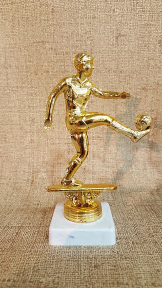 Set X2 Trofeo Plástico Fútbol Pateando Dorado 12cm Souvenir 1