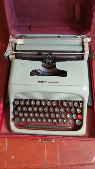 Máquina De Escribir Olivetti Studio 44 0