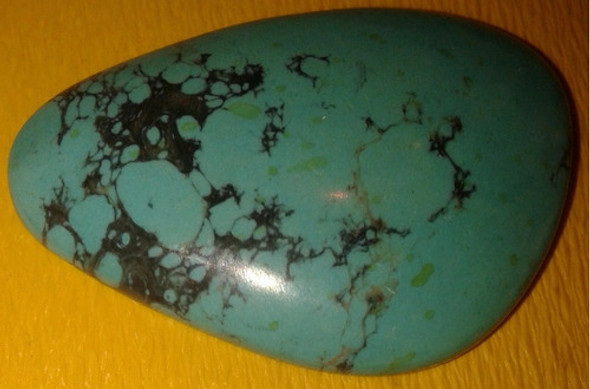 Mineral Roca  Gran Turquesa Cabuchon De Nepal 45 Mm X 34 Mm 0