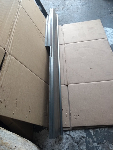 Zócalo Renault Express Largo 1