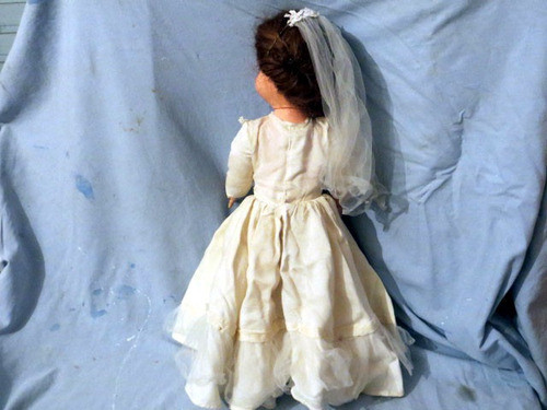 Muñeca De Plastico Vestida De Novia 1