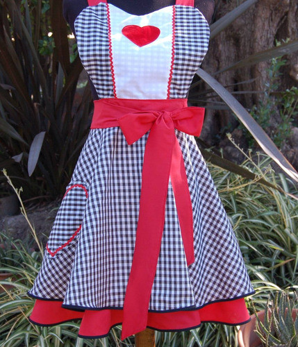 Delantal De Reina De Corazones 1